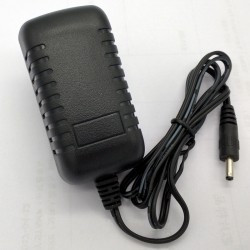 Tranformador de 5V e 2A para TV Box e Giradiscos